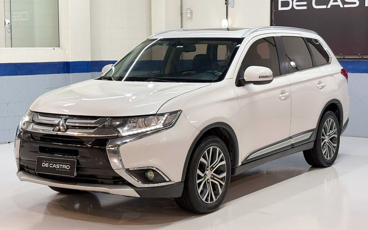 Mitsubishi OUTLANDER 2.2 165cv Diesel Aut. na cor Branco em Curitiba / PR - 1373607