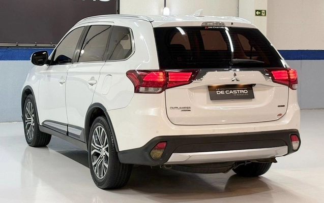 imagem-https://www.socarrao.com.br/sc-vehicle-images-prod/1373607/1778608487660-TUlUU1VCSVNISSBPVVRMQU5ERVIgQVdEIC0gQlJBTkNBIC0gUUpUNkc1MCAoNCkuanBn.jpg