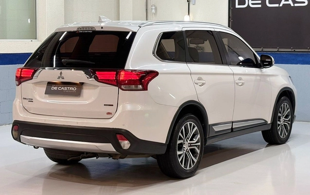 imagem-https://www.socarrao.com.br/sc-vehicle-images-prod/1373607/1778608487788-TUlUU1VCSVNISSBPVVRMQU5ERVIgQVdEIC0gQlJBTkNBIC0gUUpUNkc1MCAoNikuanBn.jpg