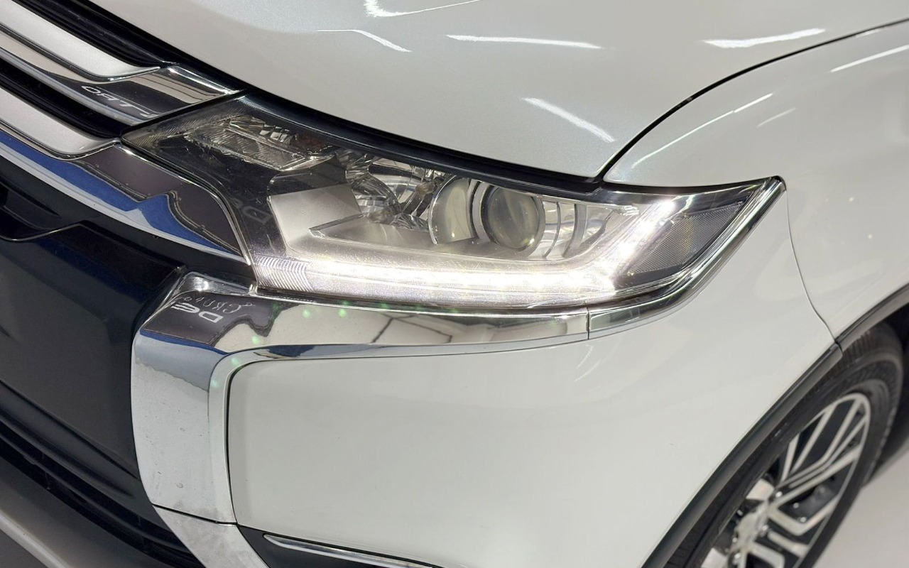 imagem-https://www.socarrao.com.br/sc-vehicle-images-prod/1373607/1778608488114-TUlUU1VCSVNISSBPVVRMQU5ERVIgQVdEIC0gQlJBTkNBIC0gUUpUNkc1MCAoMTEpLmpwZw.jpg