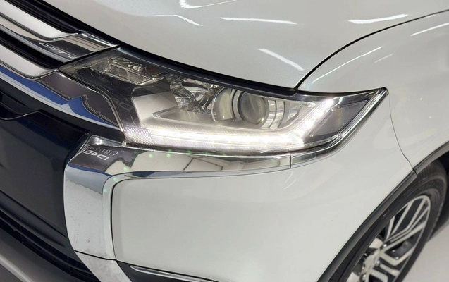 imagem-https://www.socarrao.com.br/sc-vehicle-images-prod/1373607/1778608488114-TUlUU1VCSVNISSBPVVRMQU5ERVIgQVdEIC0gQlJBTkNBIC0gUUpUNkc1MCAoMTEpLmpwZw.jpg