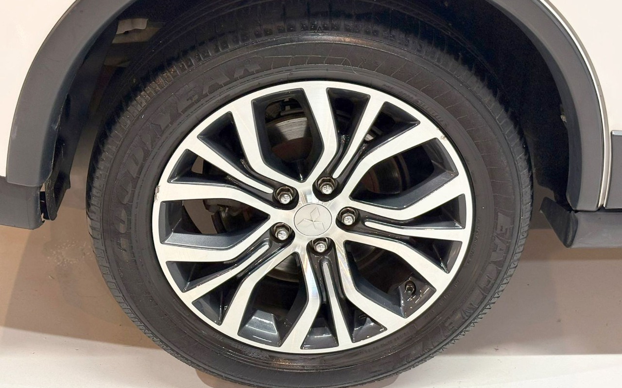 imagem-https://www.socarrao.com.br/sc-vehicle-images-prod/1373607/1778608488216-TUlUU1VCSVNISSBPVVRMQU5ERVIgQVdEIC0gQlJBTkNBIC0gUUpUNkc1MCAoMTMpLmpwZw.jpg