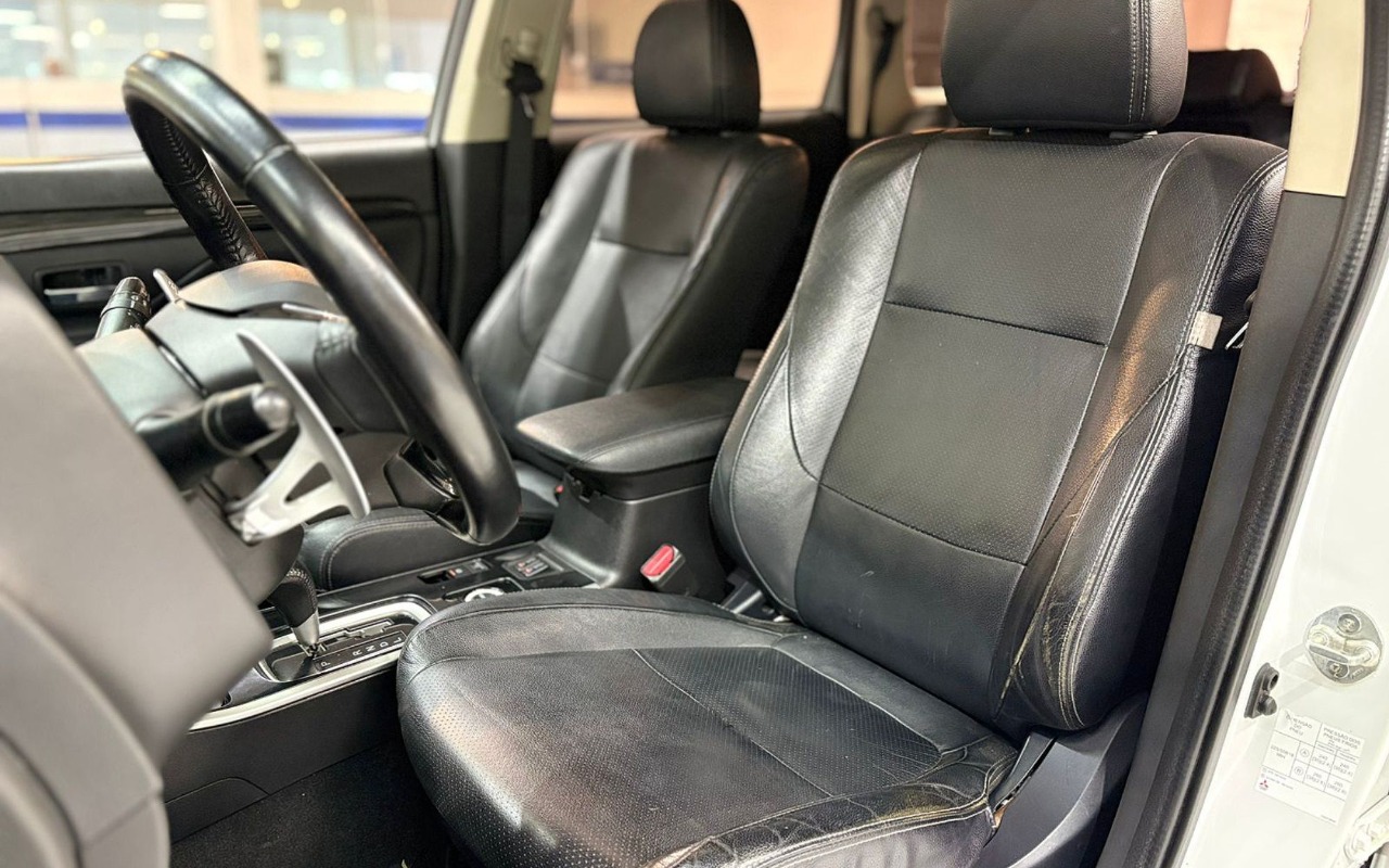 imagem-https://www.socarrao.com.br/sc-vehicle-images-prod/1373607/1778608488497-TUlUU1VCSVNISSBPVVRMQU5ERVIgQVdEIC0gQlJBTkNBIC0gUUpUNkc1MCAoMTUpLmpwZw.jpg