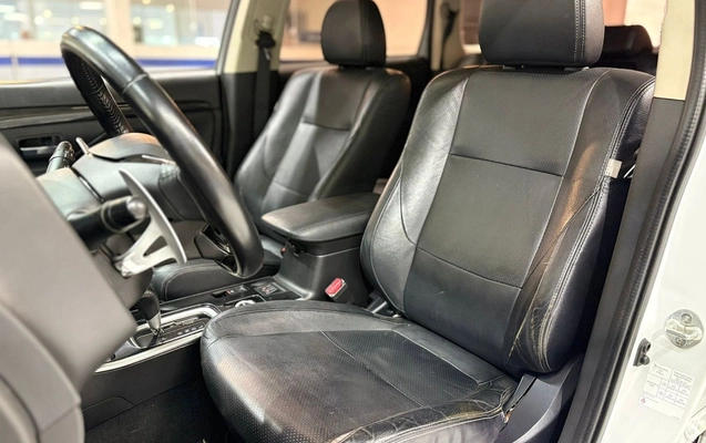 imagem-https://www.socarrao.com.br/sc-vehicle-images-prod/1373607/1778608488497-TUlUU1VCSVNISSBPVVRMQU5ERVIgQVdEIC0gQlJBTkNBIC0gUUpUNkc1MCAoMTUpLmpwZw.jpg
