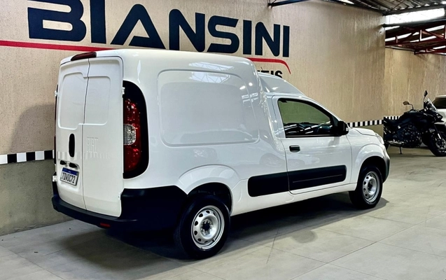 imagem-https://www.socarrao.com.br/sc-vehicle-images-prod/1375549/1789150321288-X6FZRsWcE3BzAoP4u9OYWEi7fhmTbV6N.jpg