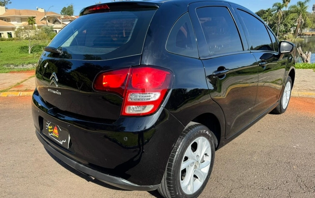imagem-https://www.socarrao.com.br/sc-vehicle-images-prod/1375952/1778612095353-V2hhdHNBcHAgSW1hZ2UgMjAyNi0wNS0xMiBhdCAxNS4wOC4yNiAoNCkuanBlZw.jpeg