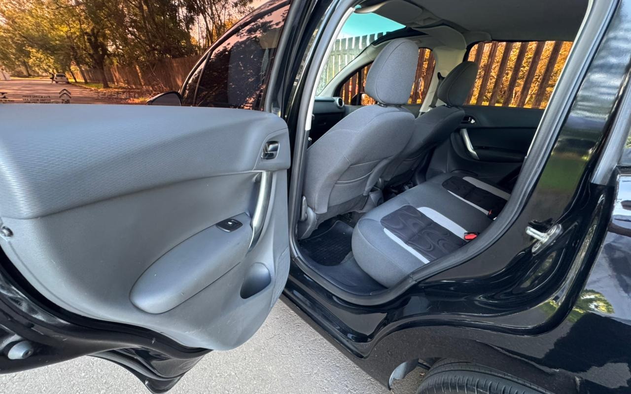 imagem-https://www.socarrao.com.br/sc-vehicle-images-prod/1375952/1778612097186-V2hhdHNBcHAgSW1hZ2UgMjAyNi0wNS0xMiBhdCAxNS4wOC4yOCAoMikuanBlZw.jpeg