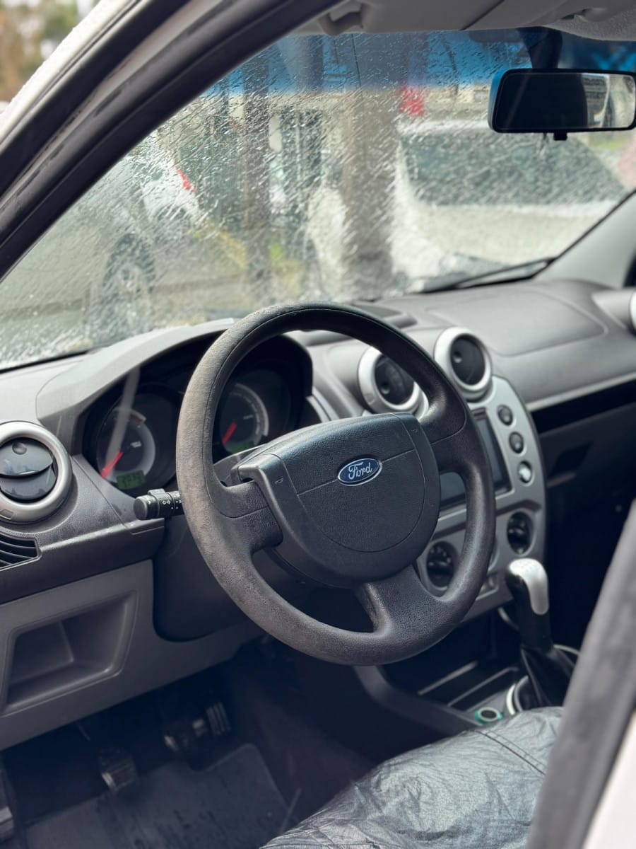 imagem-https://www.socarrao.com.br/sc-vehicle-images-prod/13790/1769987990312-6897588OR_1756905639_47_220.jpg