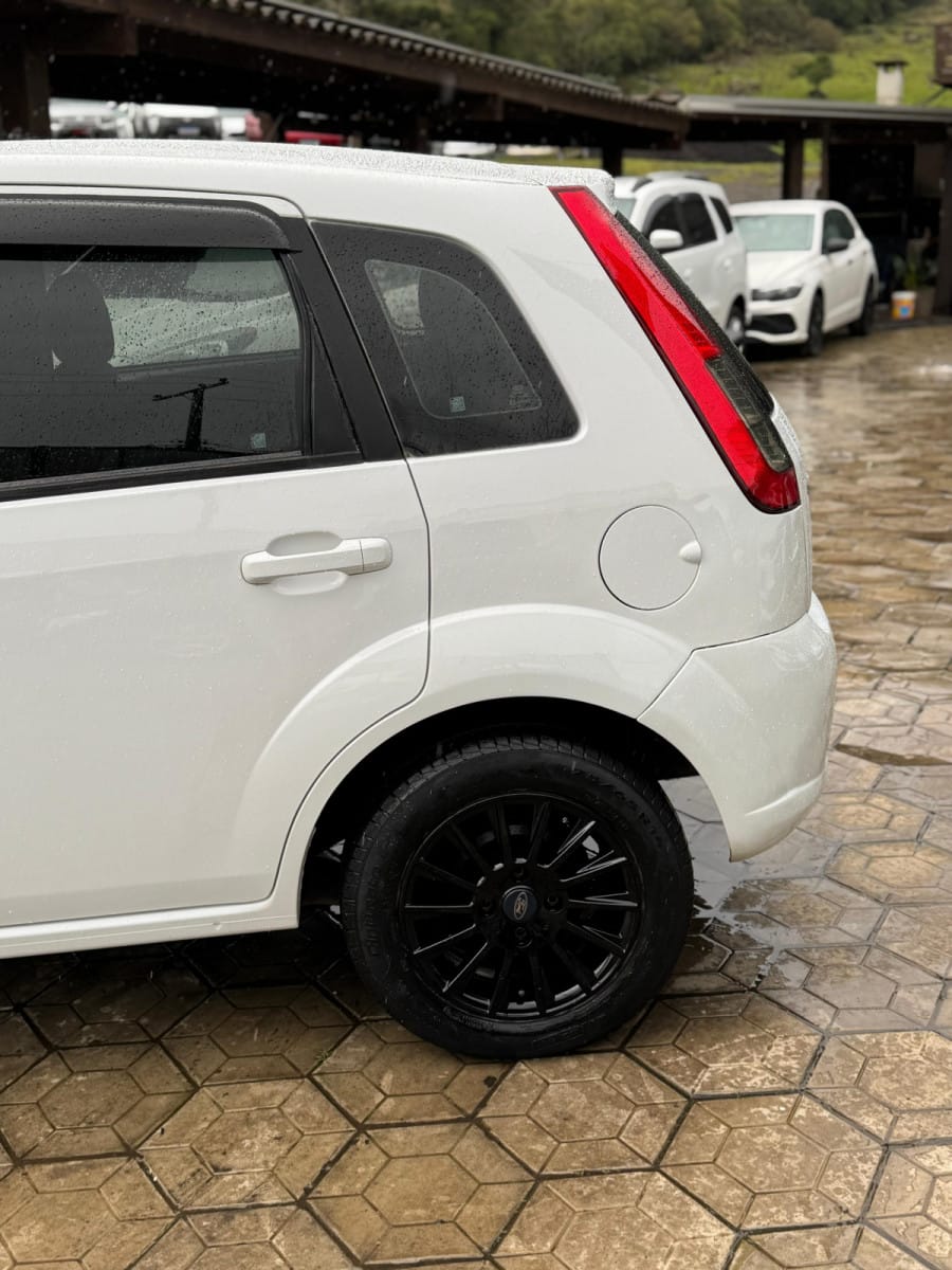 imagem-https://www.socarrao.com.br/sc-vehicle-images-prod/13790/1769987990312-6897588OR_1756905640_79_410.jpg