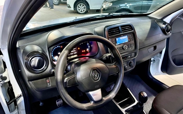imagem-https://www.socarrao.com.br/sc-vehicle-images-prod/1379188/1778617300292-nfriInRuURmmbfd4gaQNXTP2BTobOAQR.jpg