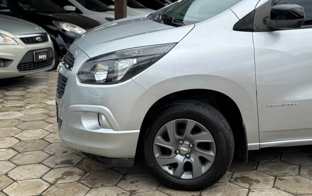 imagem-https://www.socarrao.com.br/sc-vehicle-images-prod/13793/1788901199538-vDPlKZZFeGu2HcJFuMd2zkmbv9V3eviN.jpg