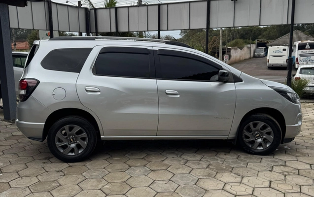 imagem-https://www.socarrao.com.br/sc-vehicle-images-prod/13793/1788901199544-CEegt6kaikP8NiAni45uPvTJiLSf9gXM.jpg