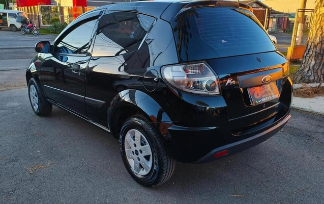 imagem-https://www.socarrao.com.br/sc-vehicle-images-prod/1379792/1778618432392-8016565_8_B_2df141e586.jpeg