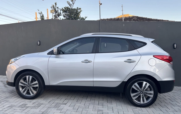 imagem-https://www.socarrao.com.br/sc-vehicle-images-prod/1380878/1778620308637-003_d982746cb81abac5e1dd9428cea2c136.jpeg