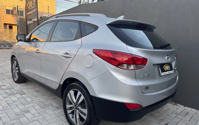 imagem-https://www.socarrao.com.br/sc-vehicle-images-prod/1380878/1778620308640-003_892e241bc9f8b3b015dd377193e76594.jpeg