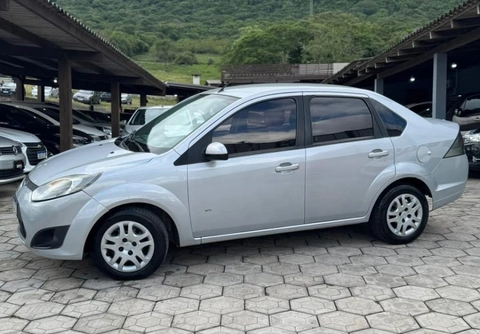 Ford Fiesta CLX 1.4i 16V 3p e 5p 2014 Cinza — foto 1 de 3