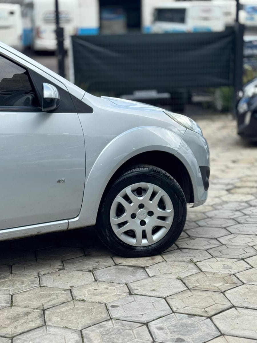imagem-https://www.socarrao.com.br/sc-vehicle-images-prod/13818/1769987995774-7062337OR_1763152115_39_80.jpg