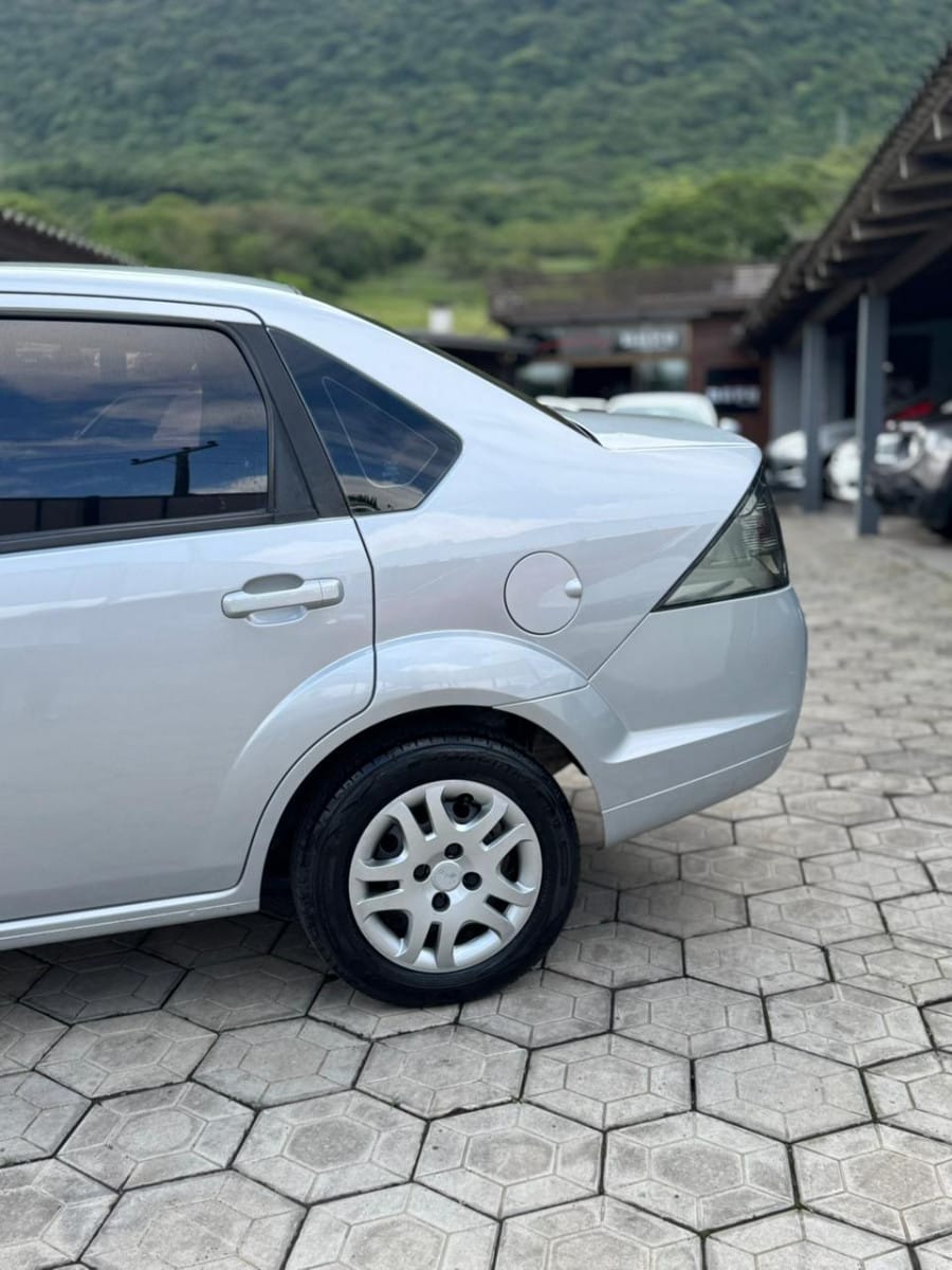 imagem-https://www.socarrao.com.br/sc-vehicle-images-prod/13818/1769987995774-7062337OR_1763152116_44_290.jpg