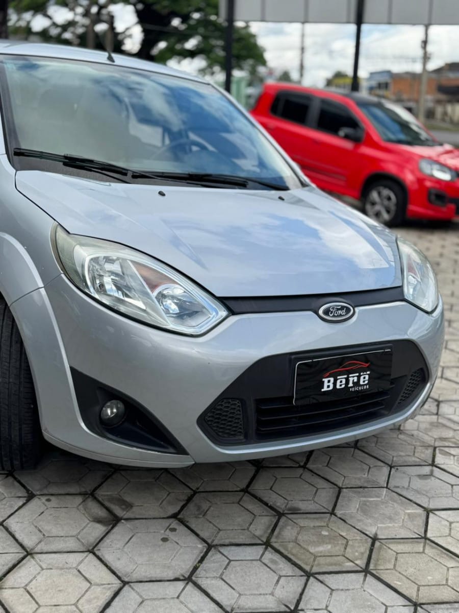 imagem-https://www.socarrao.com.br/sc-vehicle-images-prod/13818/1769987995774-7062337OR_1763152116_84_410.jpg