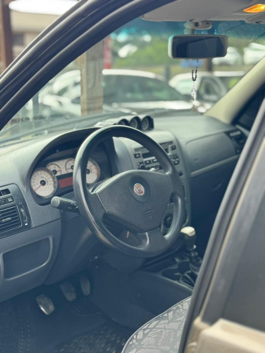imagem-https://www.socarrao.com.br/sc-vehicle-images-prod/13830/1769987998209-7158093OR_1765743961_12_970.jpg