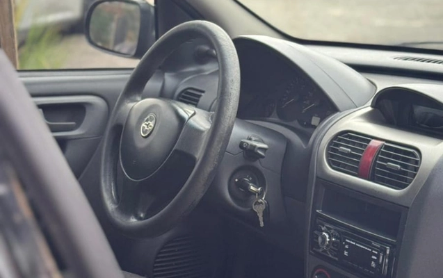 imagem-https://www.socarrao.com.br/sc-vehicle-images-prod/13845/1769988001124-7232903OR_1768826327_61_400.jpg