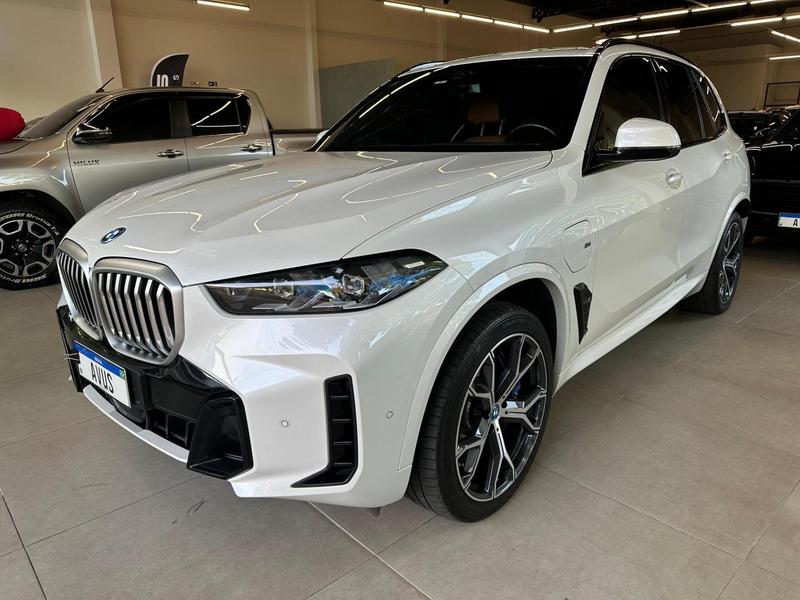 BMW X5 XDRIVE 50e 3.0 M Sport Aut. (Hibrido) na cor Branco em Maringá / PR - 13868