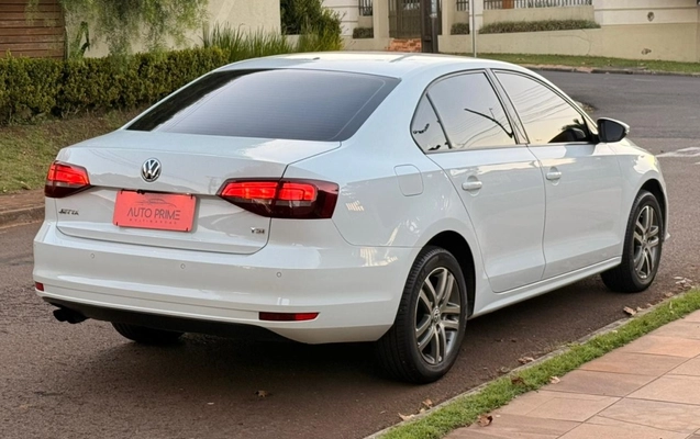 imagem-https://www.socarrao.com.br/sc-vehicle-images-prod/1399067/1778670650496-3_102307.jpg