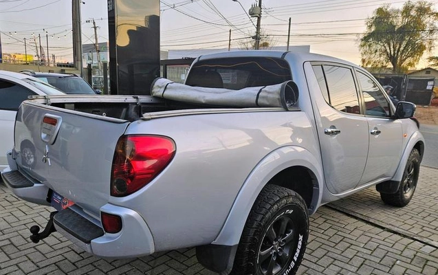 imagem-https://www.socarrao.com.br/sc-vehicle-images-prod/1399095/1788193047634-8080125_14_B_d7f2a32716.jpeg