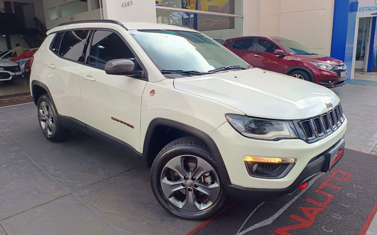 imagem-https://www.socarrao.com.br/sc-vehicle-images-prod/1399186/1778674003843-SkVFUCBDT01QQVNTIDIuMCBESUVTRUwgVFJBSUxIQVdLIDRYNCBBVVRPTcOBVElDTyAyMDE3IEJSQU5DQSAyLmpwZw.jpg