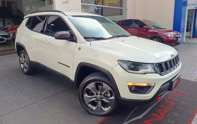 imagem-https://www.socarrao.com.br/sc-vehicle-images-prod/1399186/1778674003843-SkVFUCBDT01QQVNTIDIuMCBESUVTRUwgVFJBSUxIQVdLIDRYNCBBVVRPTcOBVElDTyAyMDE3IEJSQU5DQSAyLmpwZw.jpg