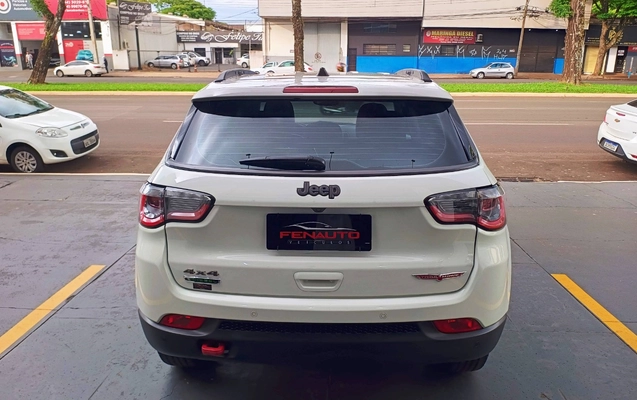 imagem-https://www.socarrao.com.br/sc-vehicle-images-prod/1399186/1778674004504-SkVFUCBDT01QQVNTIDIuMCBESUVTRUwgVFJBSUxIQVdLIDRYNCBBVVRPTcOBVElDTyAyMDE3IEJSQU5DQSA4LmpwZw.jpg