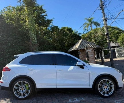 Porsche Cayenne S 3.0 V6 (Híbrido) 2017 Branco — foto 1 de 3