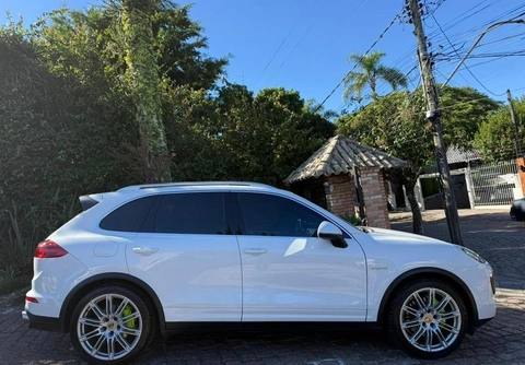 Porsche Cayenne S 3.0 V6 (Híbrido) 2017 Branco — foto 1 de 3