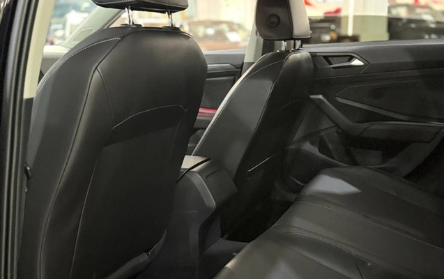 imagem-https://www.socarrao.com.br/sc-vehicle-images-prod/1402361/1778678497332-ZTc2MzYyZmItMzU0OS00MjU4LWJjNjEtNDAzNjIzMTcwNGMyLmpwZWc.jpeg