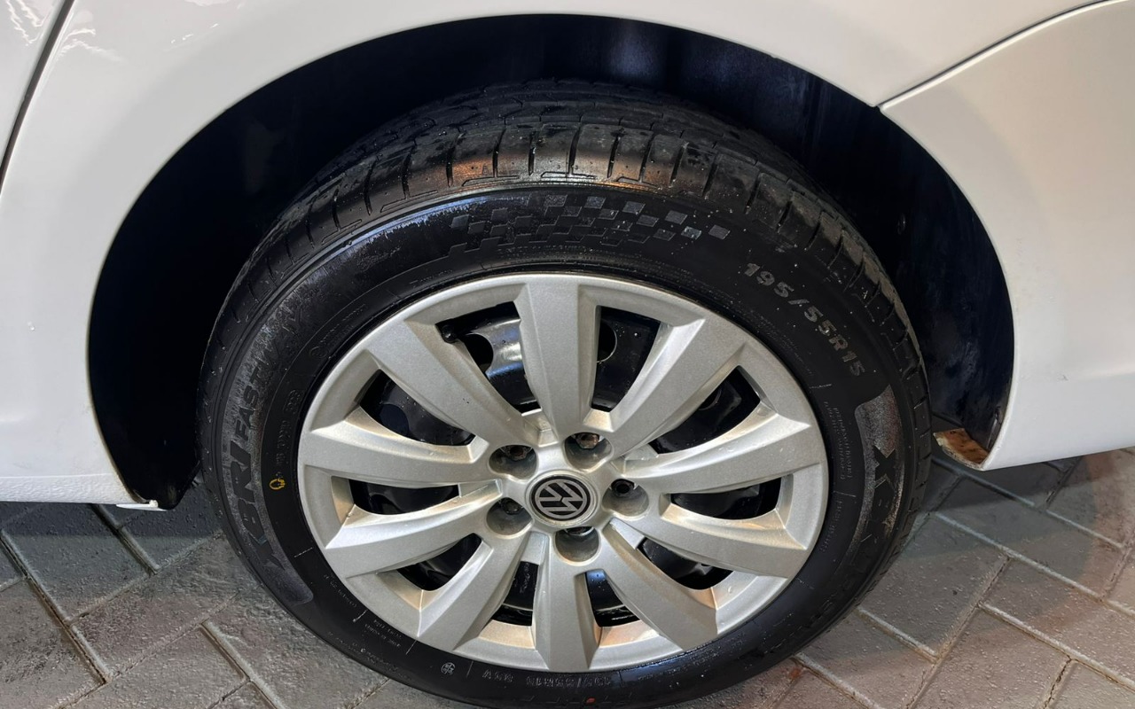 imagem-https://www.socarrao.com.br/sc-vehicle-images-prod/1404433/1778681003443-MTEuanBlZw.jpeg