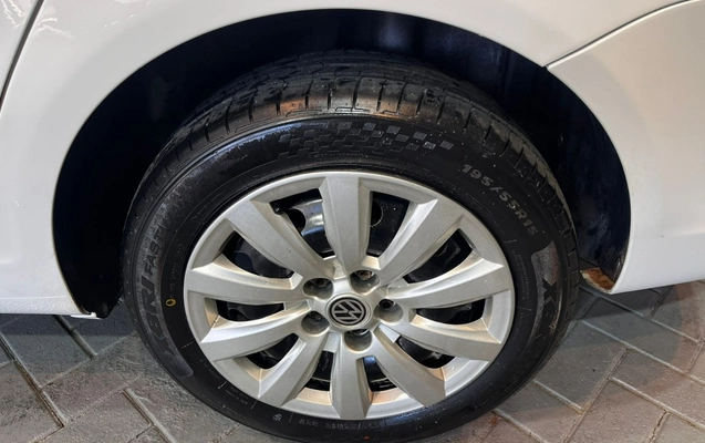 imagem-https://www.socarrao.com.br/sc-vehicle-images-prod/1404433/1778681003443-MTEuanBlZw.jpeg