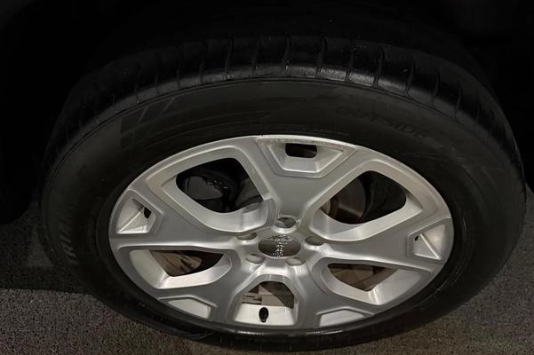 imagem-https://www.socarrao.com.br/sc-vehicle-images-prod/1405075/1788546865751-8082458_5_B_7d0cfc87fd.jpeg