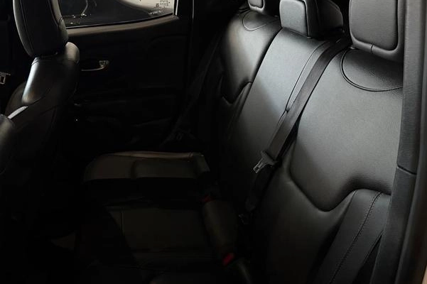 imagem-https://www.socarrao.com.br/sc-vehicle-images-prod/1405075/1788546865756-8082458_8_B_2b0f76b54e.jpeg