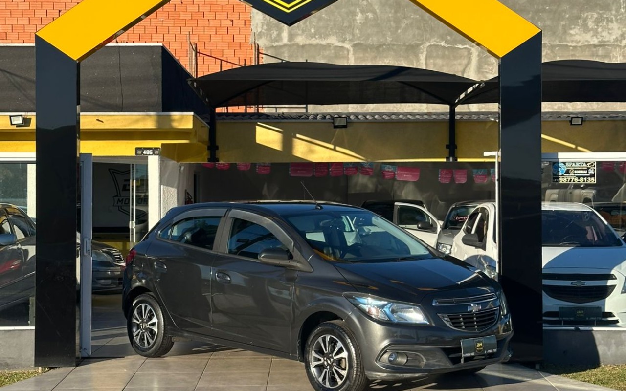 Chevrolet Onix HATCH LTZ 1.4 8V FlexPower 5p Mec. na cor Cinza em Campina Grande do Sul / PR - 1405339