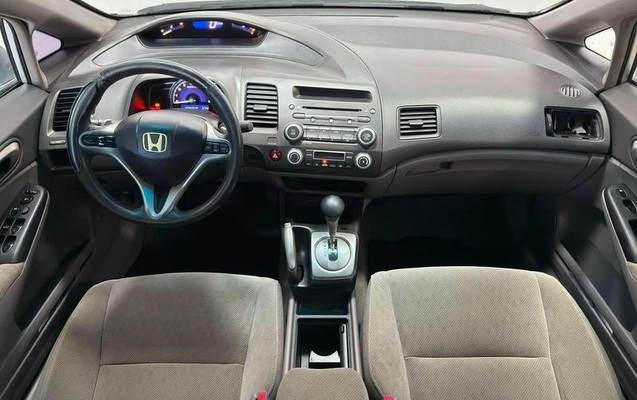 imagem-https://www.socarrao.com.br/sc-vehicle-images-prod/1405409/1789064064183-8081732_9_B_56319eaf84.jpeg