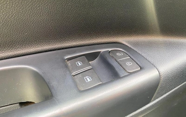imagem-https://www.socarrao.com.br/sc-vehicle-images-prod/1411055/1790188008163-8080065_12_B_7779b05703.jpeg
