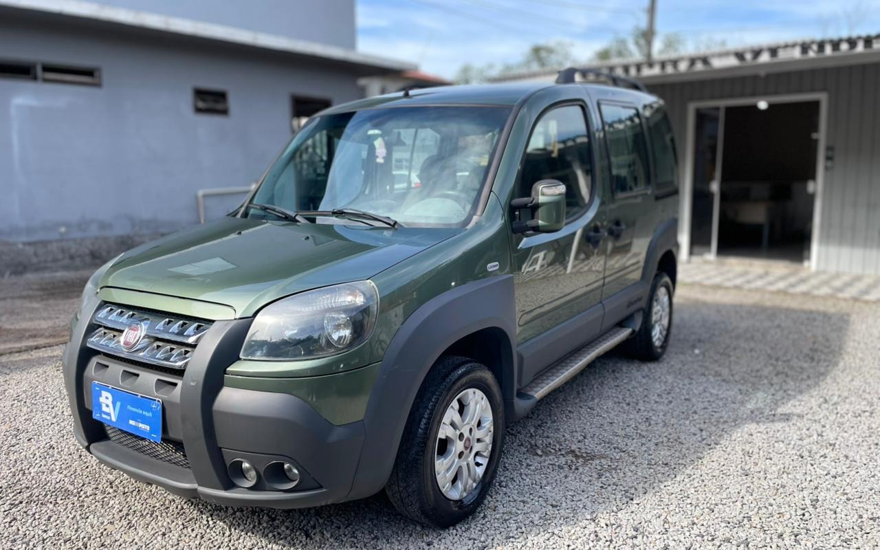 Fiat Doblo Adv/Adv TRYON/LOCKER 1.8 Flex na cor Verde em Florianópolis / SC - 1411755