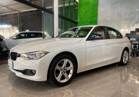 Bmw 320i 2.0 Manual 2013 Branco — foto 1 de 3