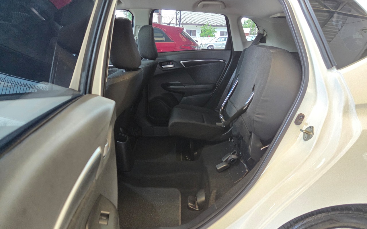 imagem-https://www.socarrao.com.br/sc-vehicle-images-prod/1414997/1778697884988-MjAyNjAzMDVfMTUwMTM5LmpwZy5qcGVn.jpeg