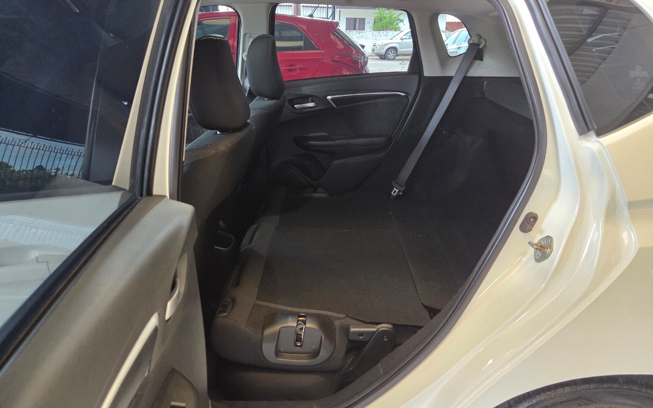 imagem-https://www.socarrao.com.br/sc-vehicle-images-prod/1414997/1778697885078-MjAyNjAzMDVfMTUwMjI3LmpwZy5qcGVn.jpeg