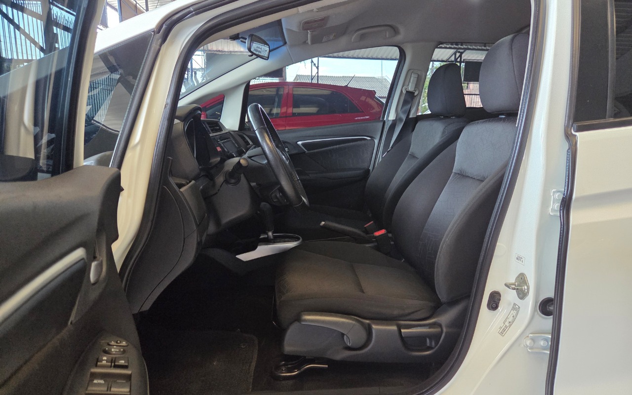 imagem-https://www.socarrao.com.br/sc-vehicle-images-prod/1414997/1778697885169-MjAyNjAzMDVfMTUwMzE4LmpwZy5qcGVn.jpeg