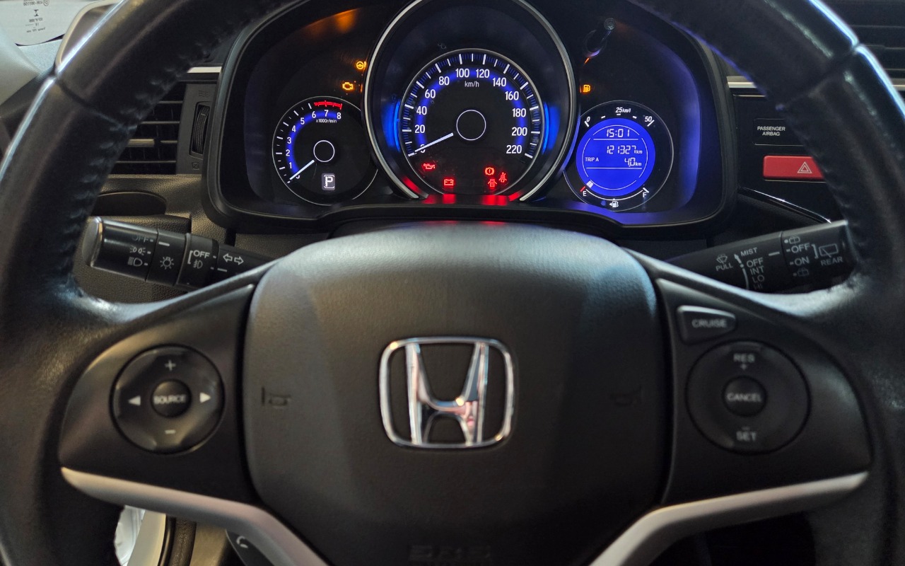 imagem-https://www.socarrao.com.br/sc-vehicle-images-prod/1414997/1778697885609-MjAyNjAzMDVfMTUwNDMyLmpwZy5qcGVn.jpeg