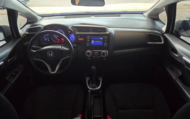 imagem-https://www.socarrao.com.br/sc-vehicle-images-prod/1414997/1778697885885-MjAyNjAzMDVfMTUwNTI3LmpwZy5qcGVn.jpeg