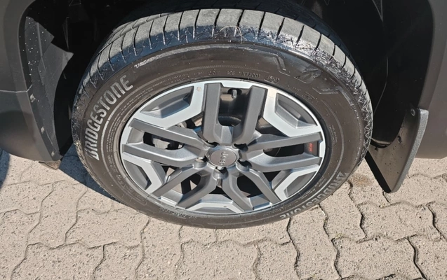 imagem-https://www.socarrao.com.br/sc-vehicle-images-prod/1416755/1789652060810-2qsaMcmo8c5FXcgE6DjguWa4r7A3IxwE.jpg