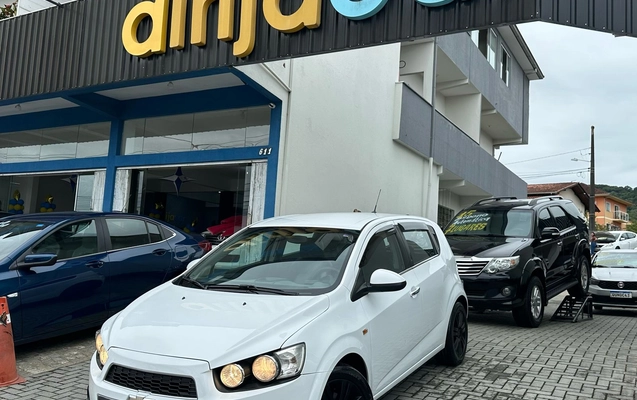 imagem-https://www.socarrao.com.br/sc-vehicle-images-prod/1417691/1783788238535-9b9fc306-2705-4095-8d94-8b64060da045.jpeg